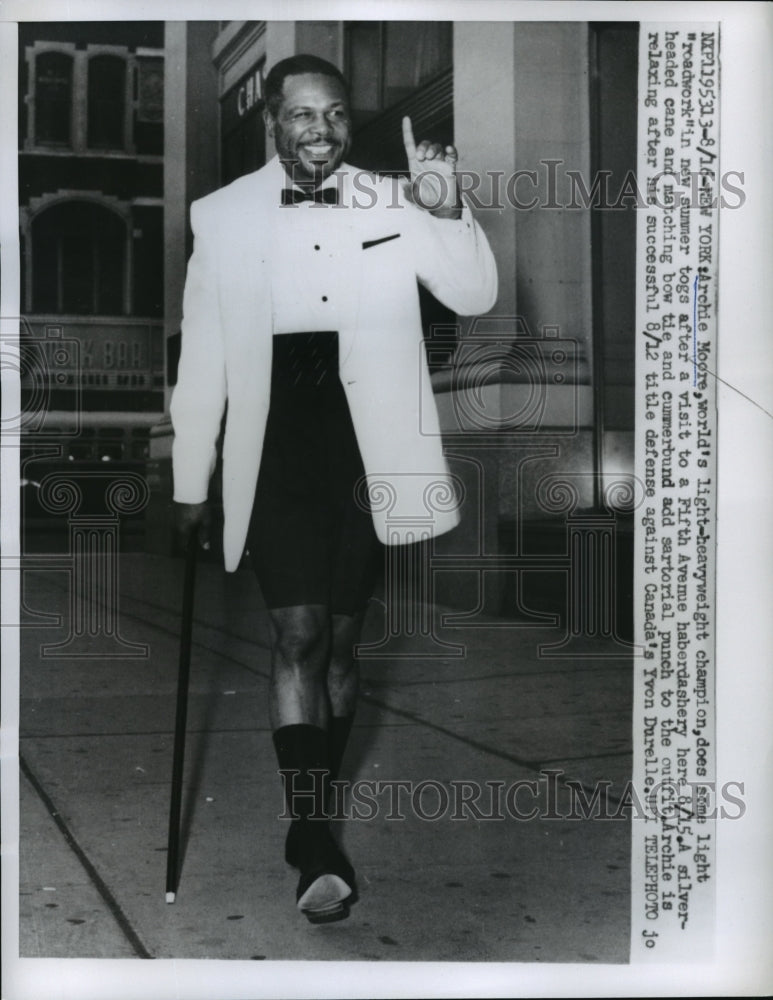 1959 Press Photo Boxer Archie Moore in NYC to fight Yvon Durelle - net27116 - Historic Images