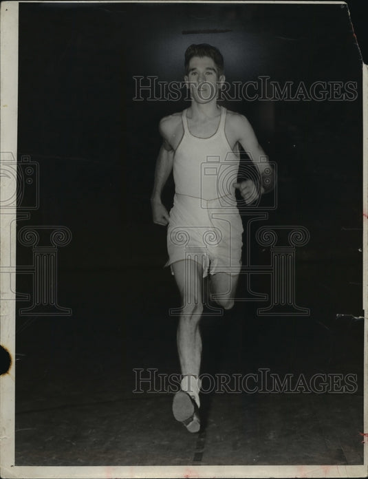 1939 Press Photo Ashland College track star Gilbert Dodds - net27316 - Historic Images