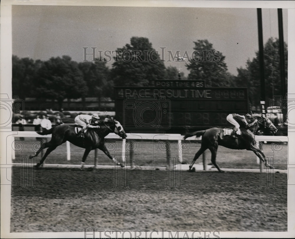 1938 Press Photo Saratoga NY race Eccard on Infidox vs Grand Slam - net27488 - Historic Images