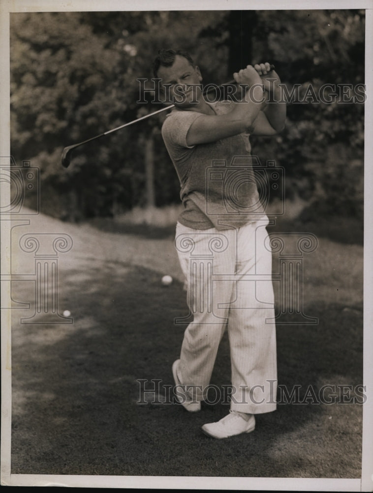 1937 Press Photo Ward Birch drives from the tee box on the golf course- Historic Images