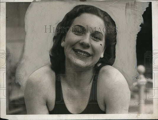 1932 Press Photo Helene Madison Seattle swimmer at National AAU meet in LA- Historic Images