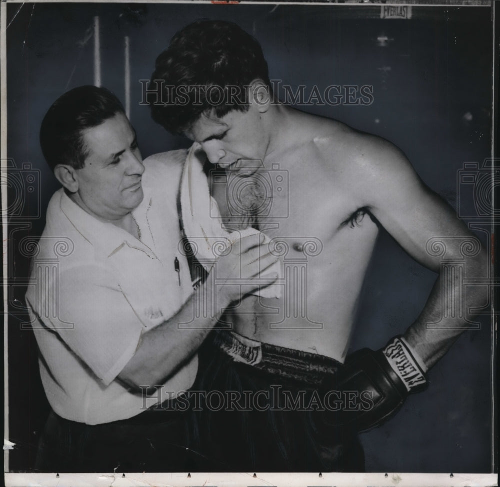 1953 Press Photo Boxer La Starza and his father at a ring - net29839- Historic Images