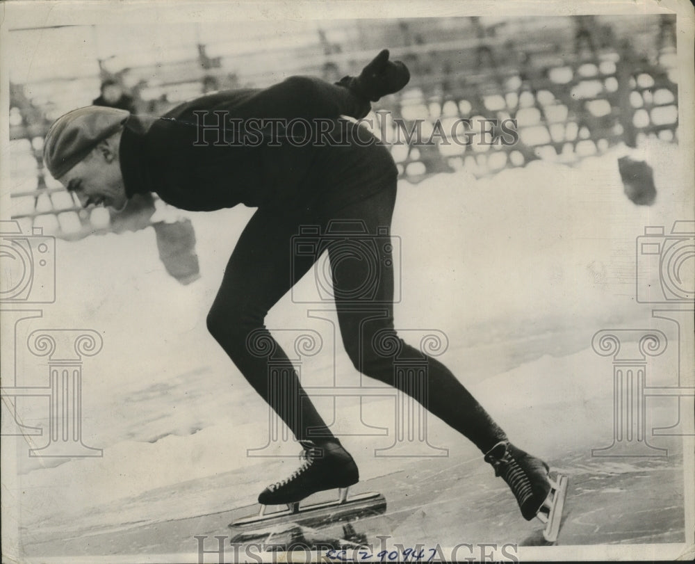 1935 Press Photo Delbert Lams Skating In The 500 Meter Event - Historic Images