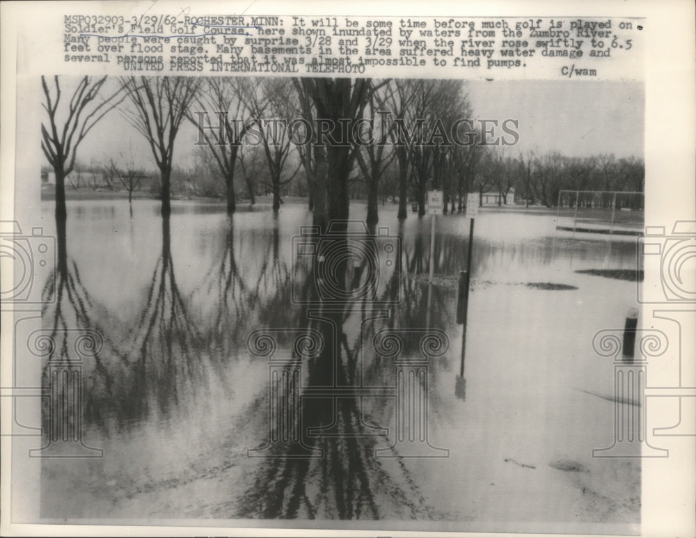 1962 Press Photo Soldier Field Golf Course Inundated by Waters From Zumbro River- Historic Images