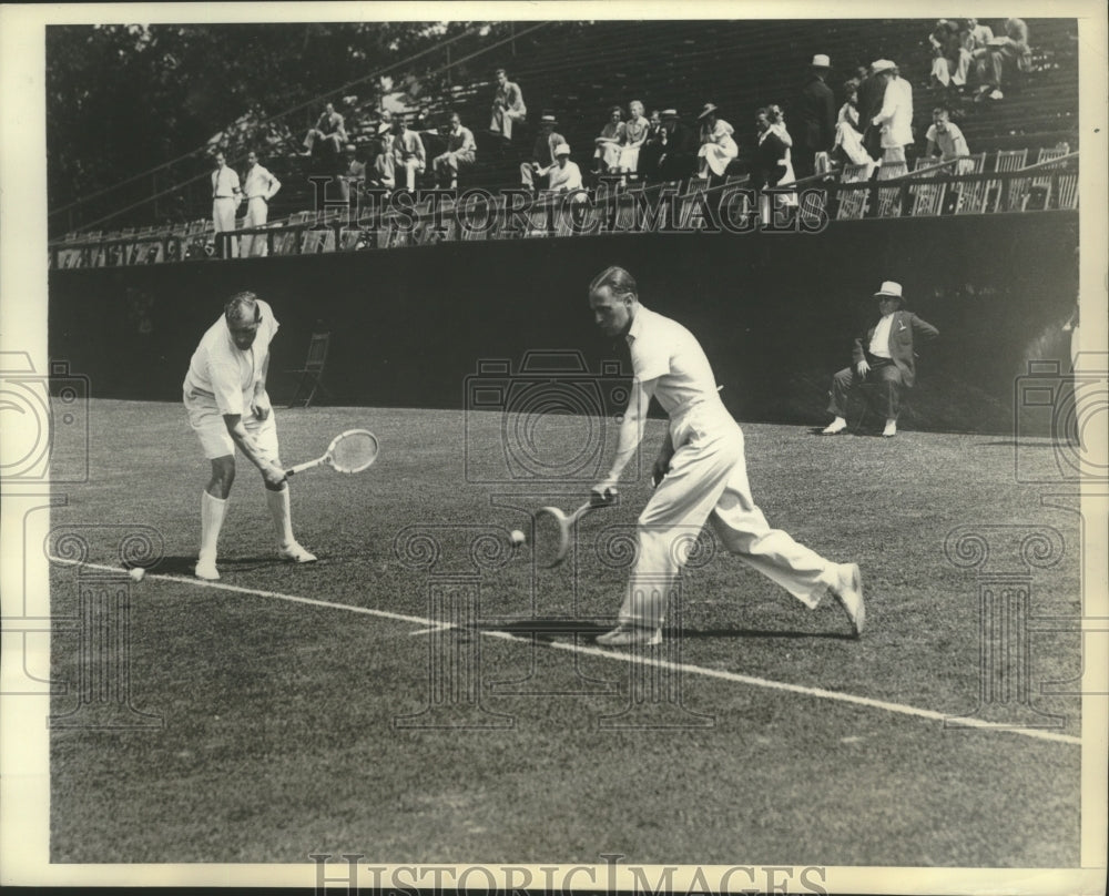 1934 Press Photo Roderick Menzel &amp; Vernon Kirby Practice Before Doubles Match- Historic Images