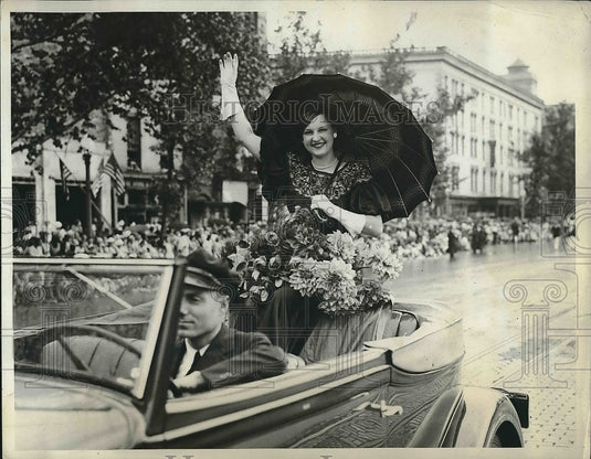 1933 Press Photo National Firemen's Parade, Mildred Bargagni, Parade Hostess - Historic Images