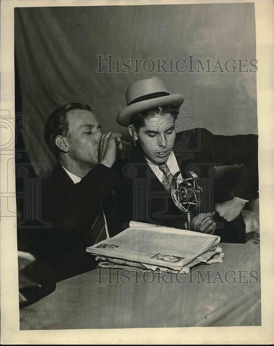 1930 Press Photo Frank Lawrence, William Triplett, Talking Marathon, Radio - Historic Images