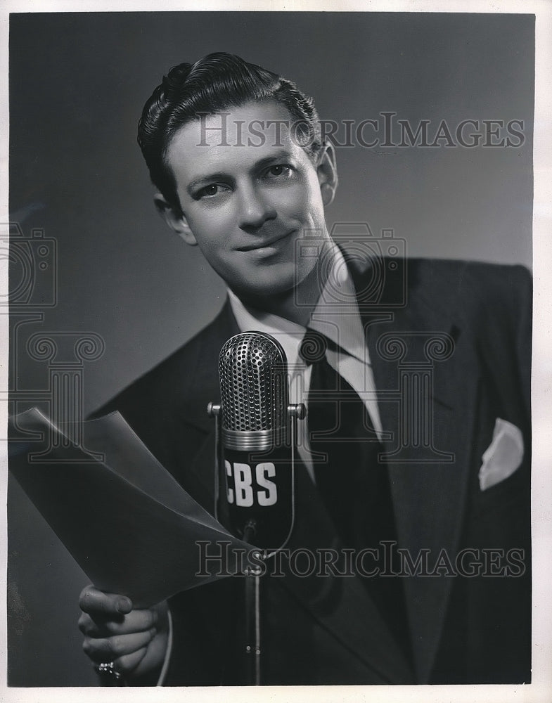 1948 Press Photo Earl Wrightson, Baritone on the &quot;Family Hour&quot; - Historic Images