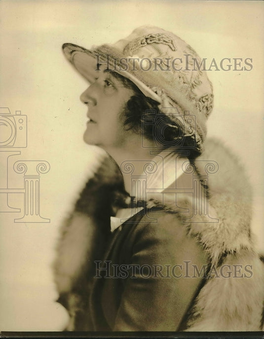1924 Press Photo Mary Louise Forrest, Hotel Winton Hostess - Historic Images