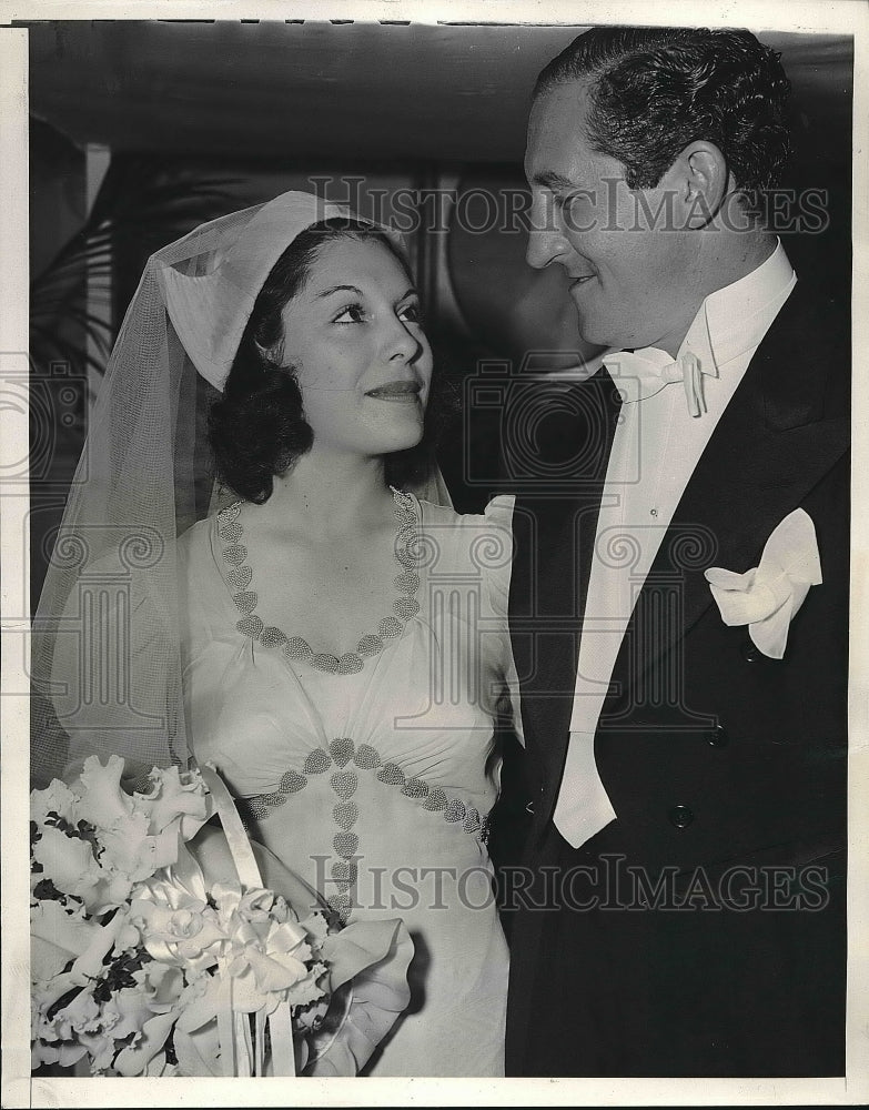 1939 Press Photo Aaron Rosenberg, Eleanor Rudolph after wedding ceremony-Historic Images