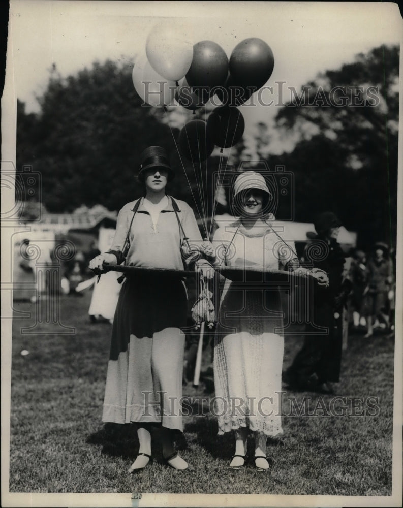1924 Press Photo Mrs. Norris I. Barratt, Betty Hetherington, Wynnewood Dog Show-Historic Images