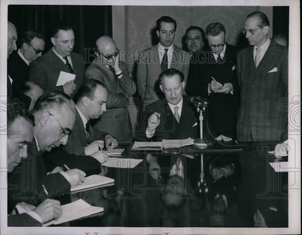 1953 Press Photo Premier Alcide De Gasperi, Italy, Italian Parliament Dissolved-Historic Images