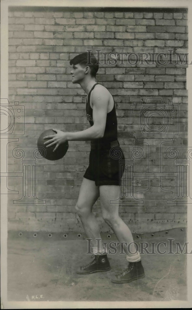 1927 Press Photo Bob Hamilton Notre Dame Basketball Center Albany, New York - Historic Images