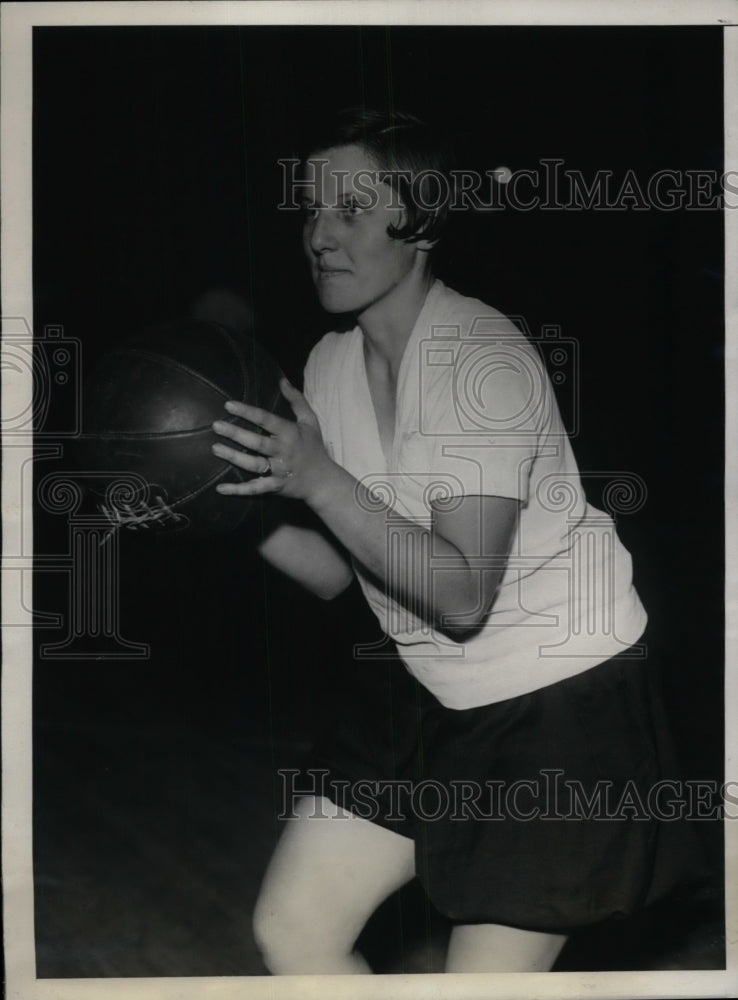 1929 Press Photo Hunter College Basketball Center Mildred Elliott ACME NEA - Historic Images