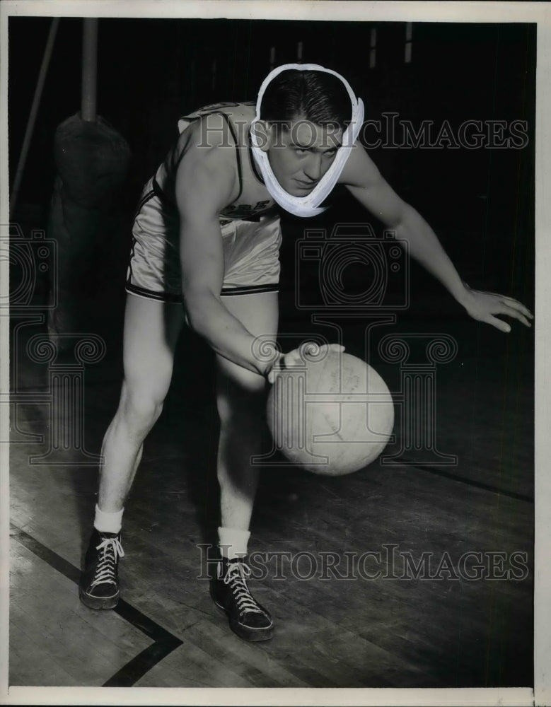 1938 Press Photo Paul T. Nowak, All-American Center for Notre Dame - Historic Images