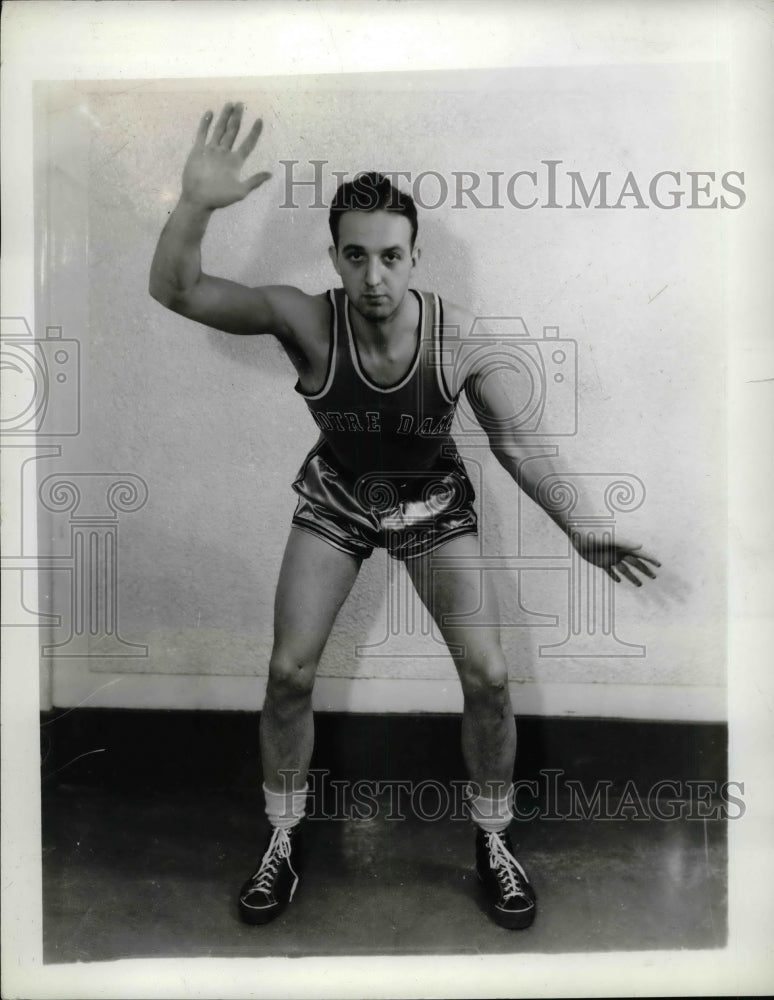 1935 Press Photo Frank Wade, Guard for Notre Dame Basketball - Historic Images
