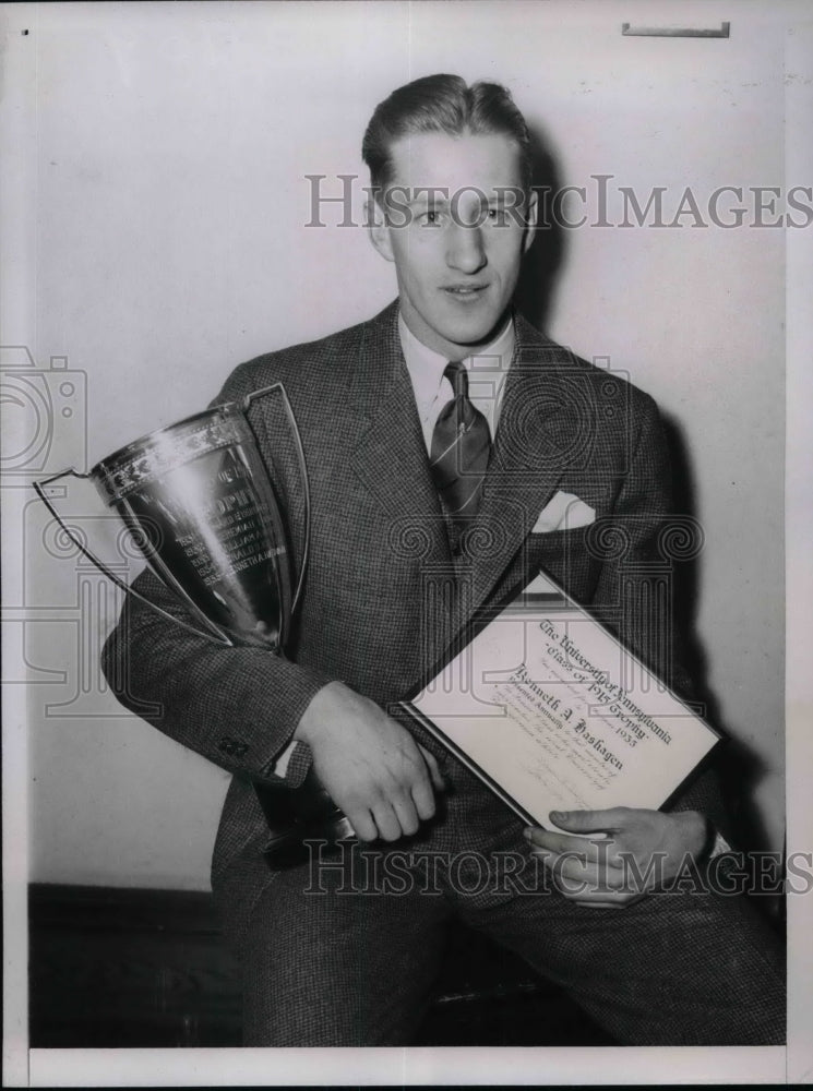 1935 Press Photo Kenneth A. Hashagen, Guard for University of Pennsylvania - Historic Images