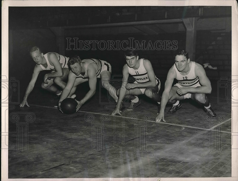 1936 Press Photo Univ. of Pennsylvania Play Football and Basketball - Historic Images
