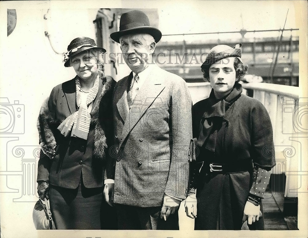 1934 Press Photo Ambassador Norman H. Davis with Wife and Daughter - Historic Images