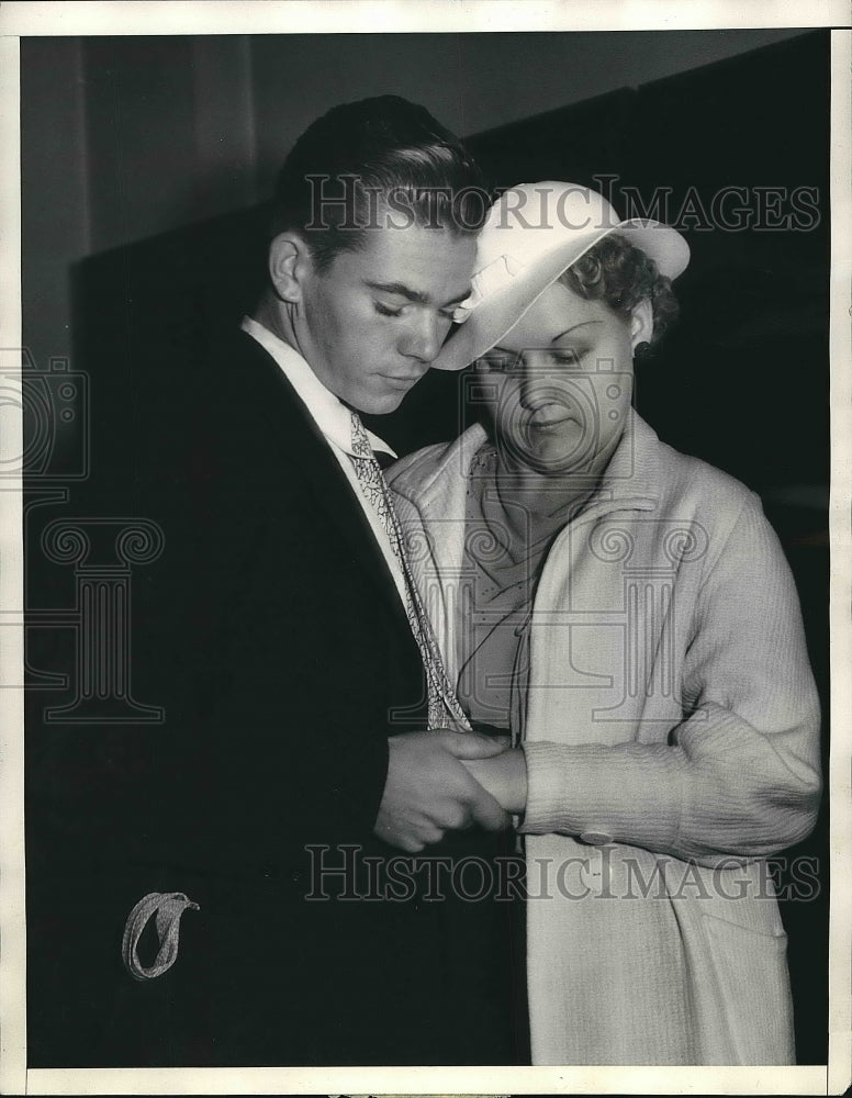 1935 Press Photo &quot;Model&quot; Church Youth Leroy Drake Poisons Kin w/ Cyanide for $ - Historic Images