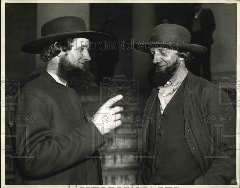 1937 Press Photo Mennenites from Pennsylvania Seeking Funds for School - Historic Images