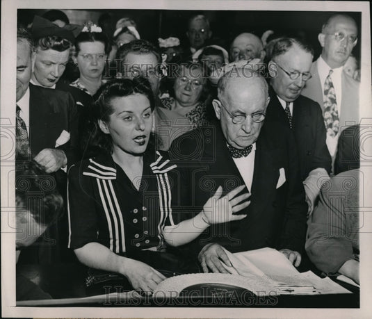 1945 Press Photo Grace Petkus, Franklyn Snyder, Vivisection, Northwestern Univ. - Historic Images