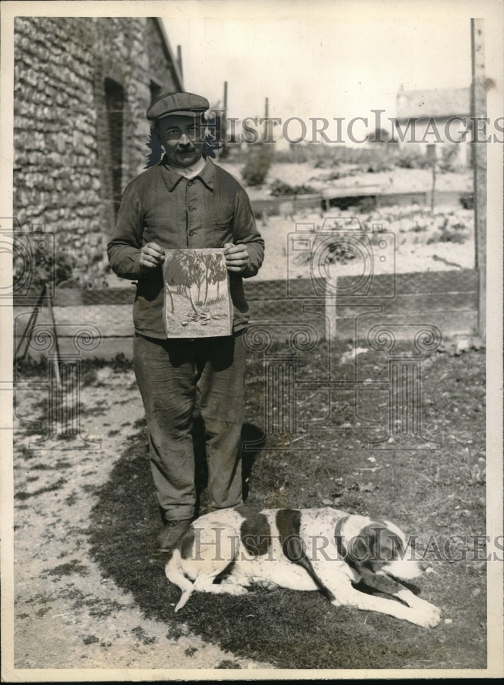 1927 Press Photo Albert Duvivier French Artist choose Pup-Tents for his canvas. - Historic Images