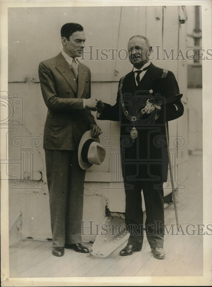 1930 Press Photo James J. Walker, Mayor of New York City, welcomed by A. W Bluck - Historic Images