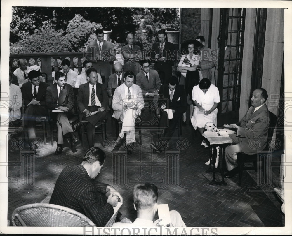 1941 Press Photo Conference of French Amb.Henry Hayes to U.S denied aid to axis. - Historic Images