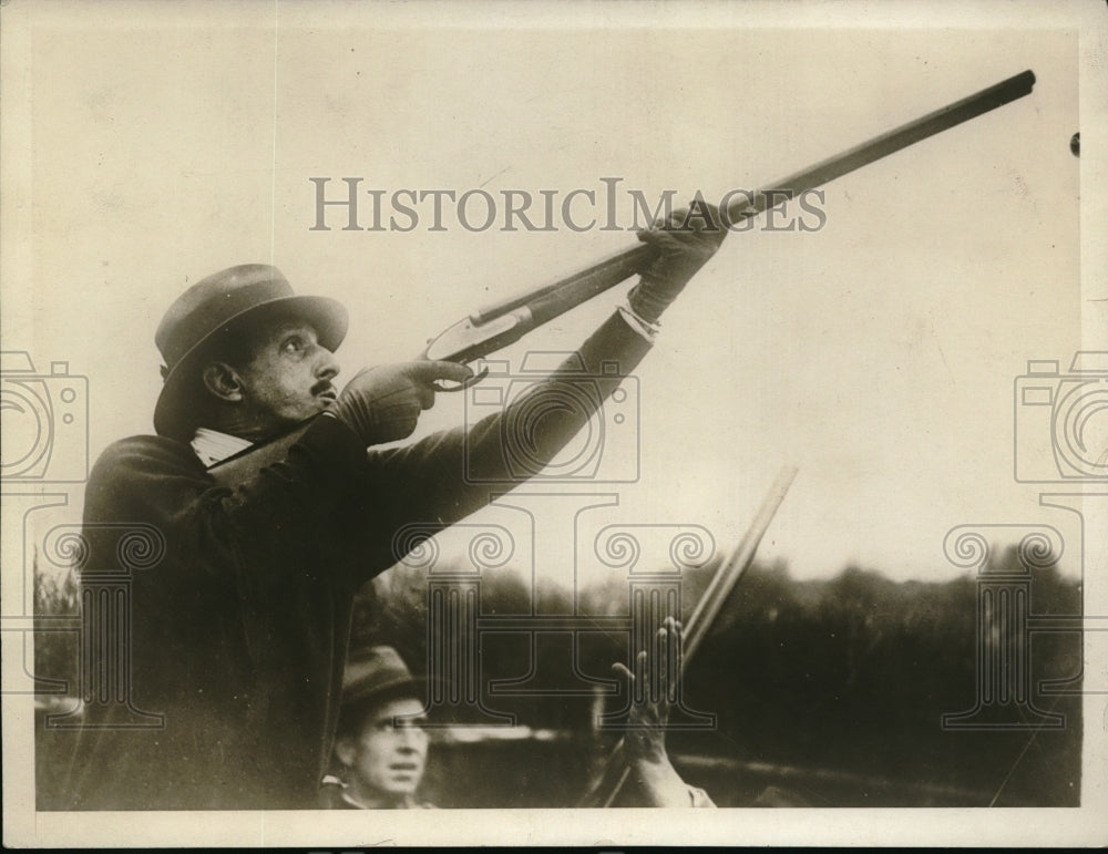 1929 Press Photo King Alfonso of Spain attended a shooting Party at Madrid. - Historic Images