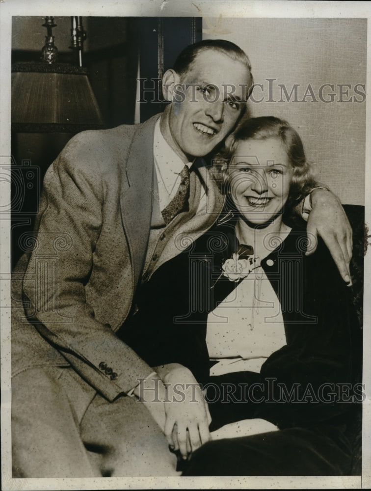 1935 Press Photo Twins reunited after 25 years at Clara May Foster Parent Home. - Historic Images