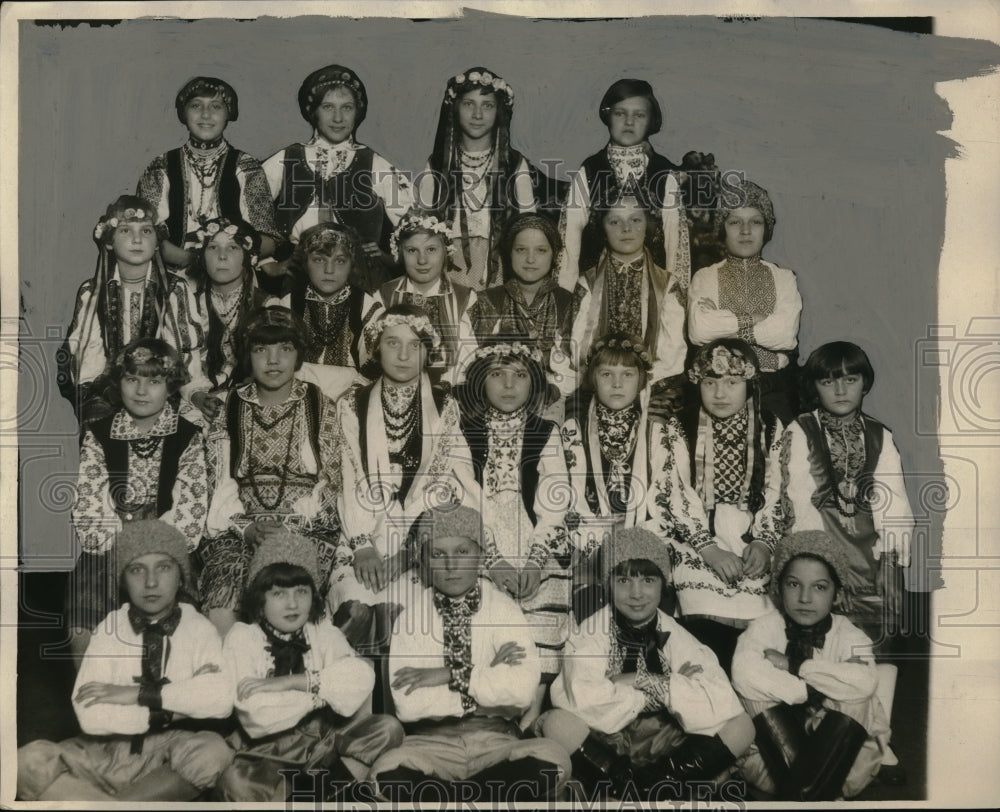 1927 Press Photo Young Ukrainians  Dancers from St.Vladamir Church. - Historic Images