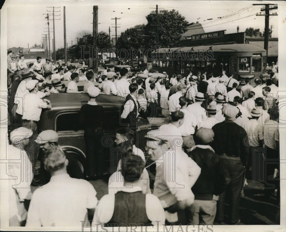 1934 Press Photo General Jere Co Strike In Akron Ohio - nex07066 - Historic Images