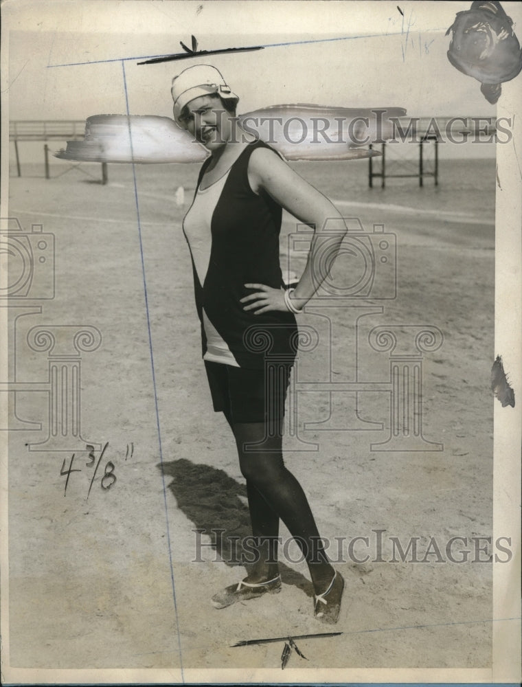 1928 Press Photo Mrs Vera Brand New York City Palm Beach Florida Vacation - Historic Images