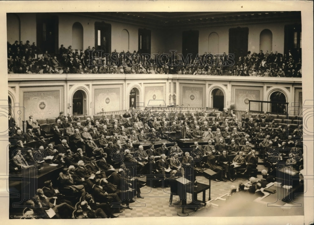 1924 Press Photo Pres. Finis J. Garrett delivers his eulogy during memorial - Historic Images