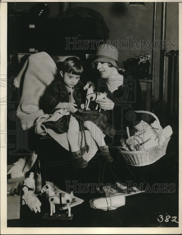 1927 Press Photo Christmas At Hospital - Historic Images