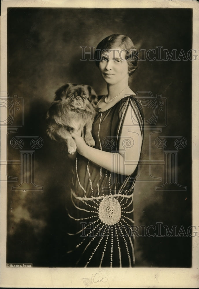 1924 Press Photo Mrs W Atlee Edwards, wife of Sec of Navy&#39;s aide - Historic Images