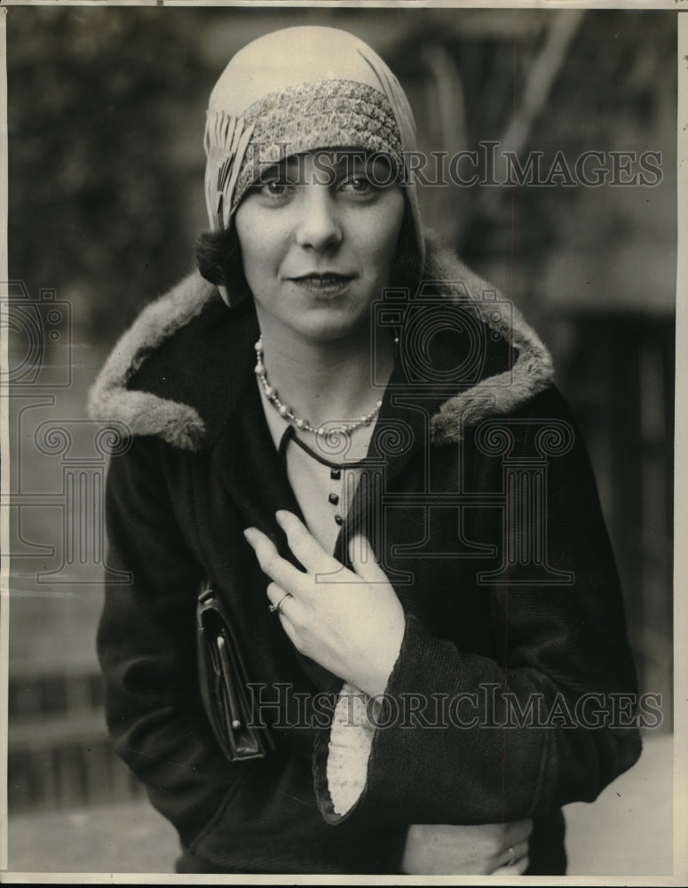 1929 Press Photo Marjorie Fegruson Long beach CA High school Student surrendered - Historic Images