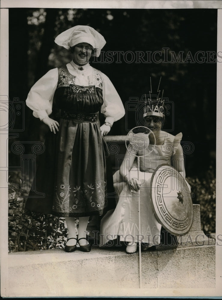 1927 Press Photo soprano Marjorie Leadbetter &amp; radio announcer Jean Sargent - Historic Images