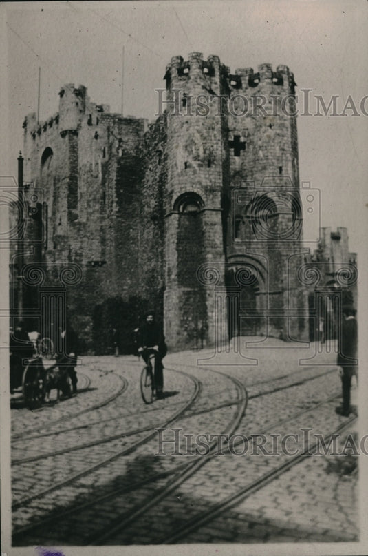 1920 Press Photo Belgian School for Nurses Resides in Wing of Castle - Historic Images