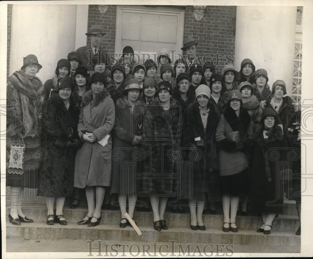 1927 Press Photo Eastern College Press Boards Hold Meeting at Radcliffe College - Historic Images