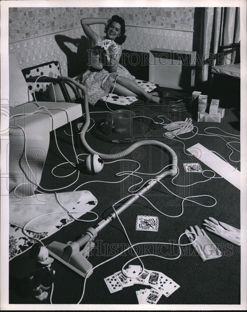 1956 Press Photo Model Marjorie Walker With Vinyl Plastic Display at Home Show - Historic Images