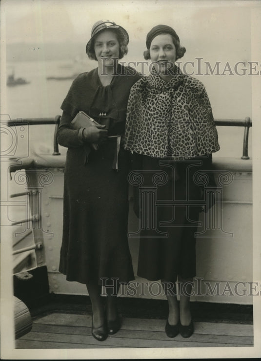 1932 Press Photo Beatrice Stewart and Patricia Hughes NYC Socialites - Historic Images