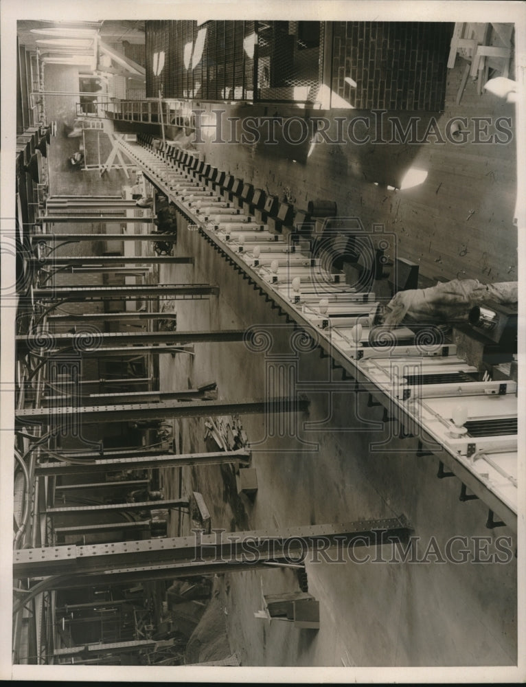 1940 Press Photo Cashiers Booths at Belmont Park Horse Race Track NYC - Historic Images