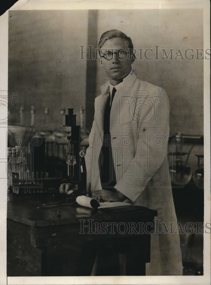 1931 Press Photo Dr. Harry Coke invents a cure for Cancer - Historic Images