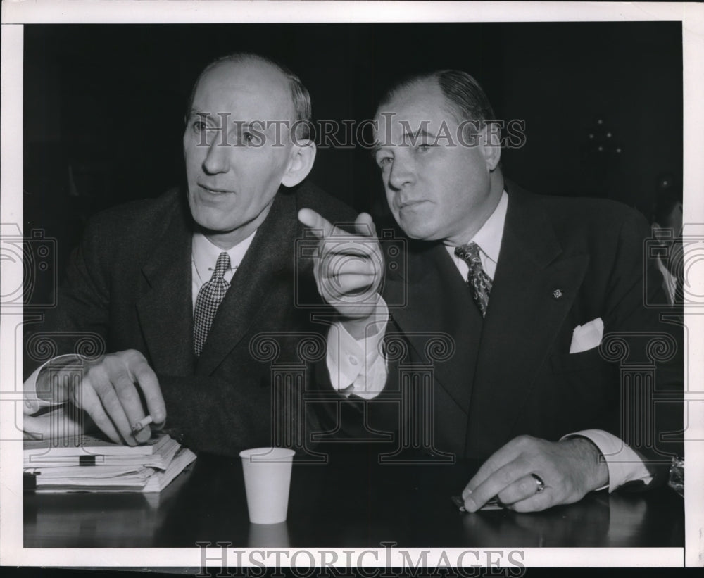 1952 Press Photo Asst Attorney General &amp; Attorney General On Witness Stand - Historic Images