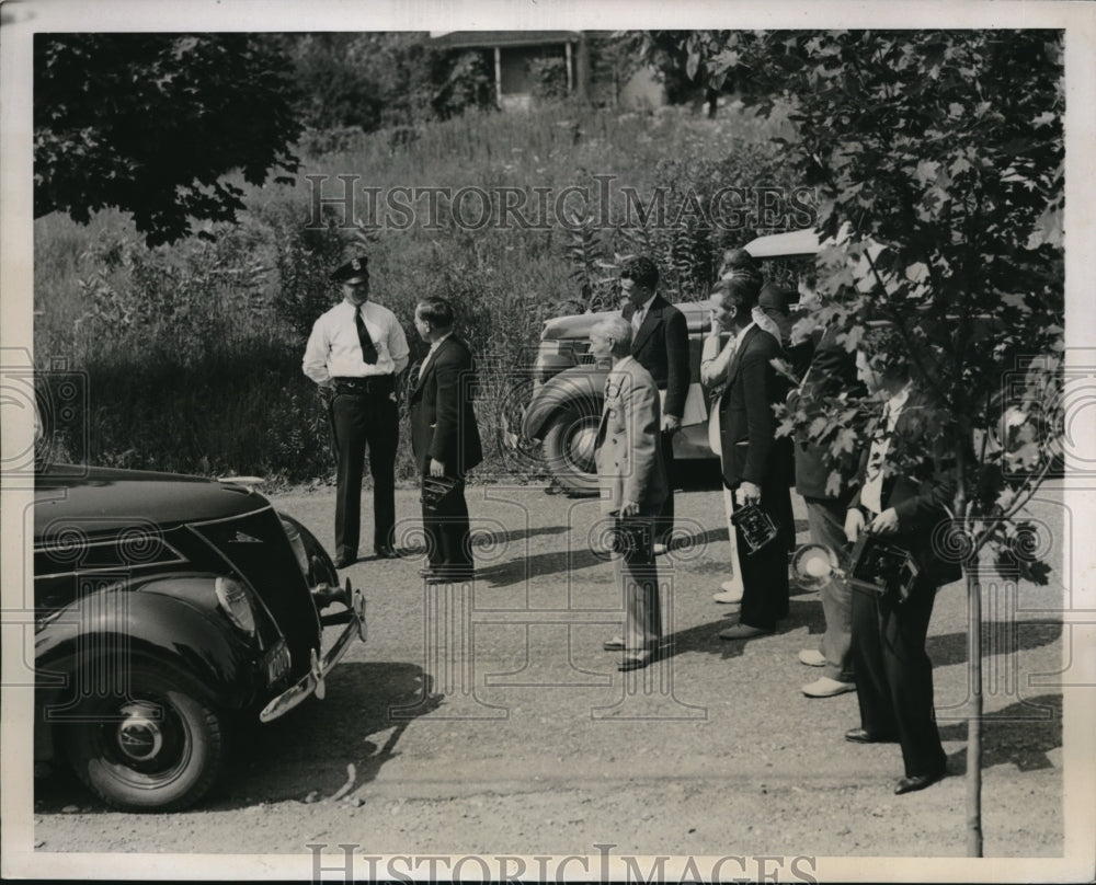 1937 Press Photo S Allan Norton Home Site of Thomas A Elder Attack Massachusetts - Historic Images