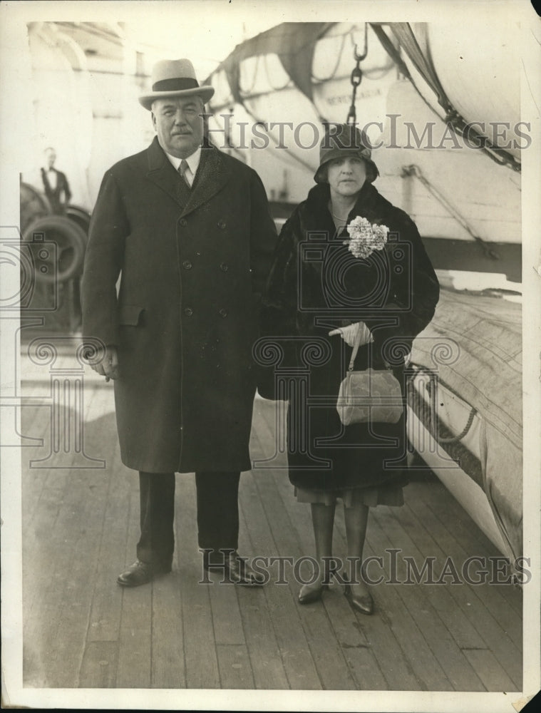 1929 Press Photo Maj. Gen. J. Newton Moore, British Empire Steel Products &amp; Wife - Historic Images