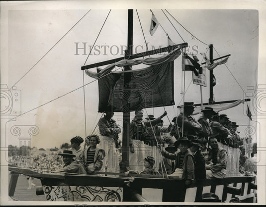 1937 Press Photo Princeton Class Reunion Of '22 While Attending Track Meet - Historic Images