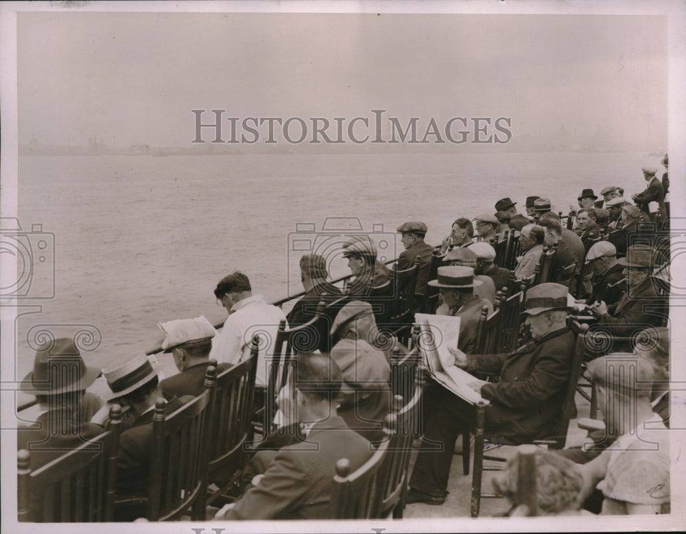 1936 Press Photo Ship State of Delaware guests on deck in NYC - Historic Images